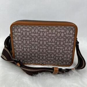 Coach Men's Charter Crossbody Bag 24 In Micro Signature Jacquard CM383
